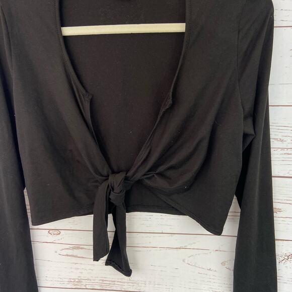 Windsor L Black Tie Up Knot Front Long Sleeve Basic Crop Top - Picture 3 of 6